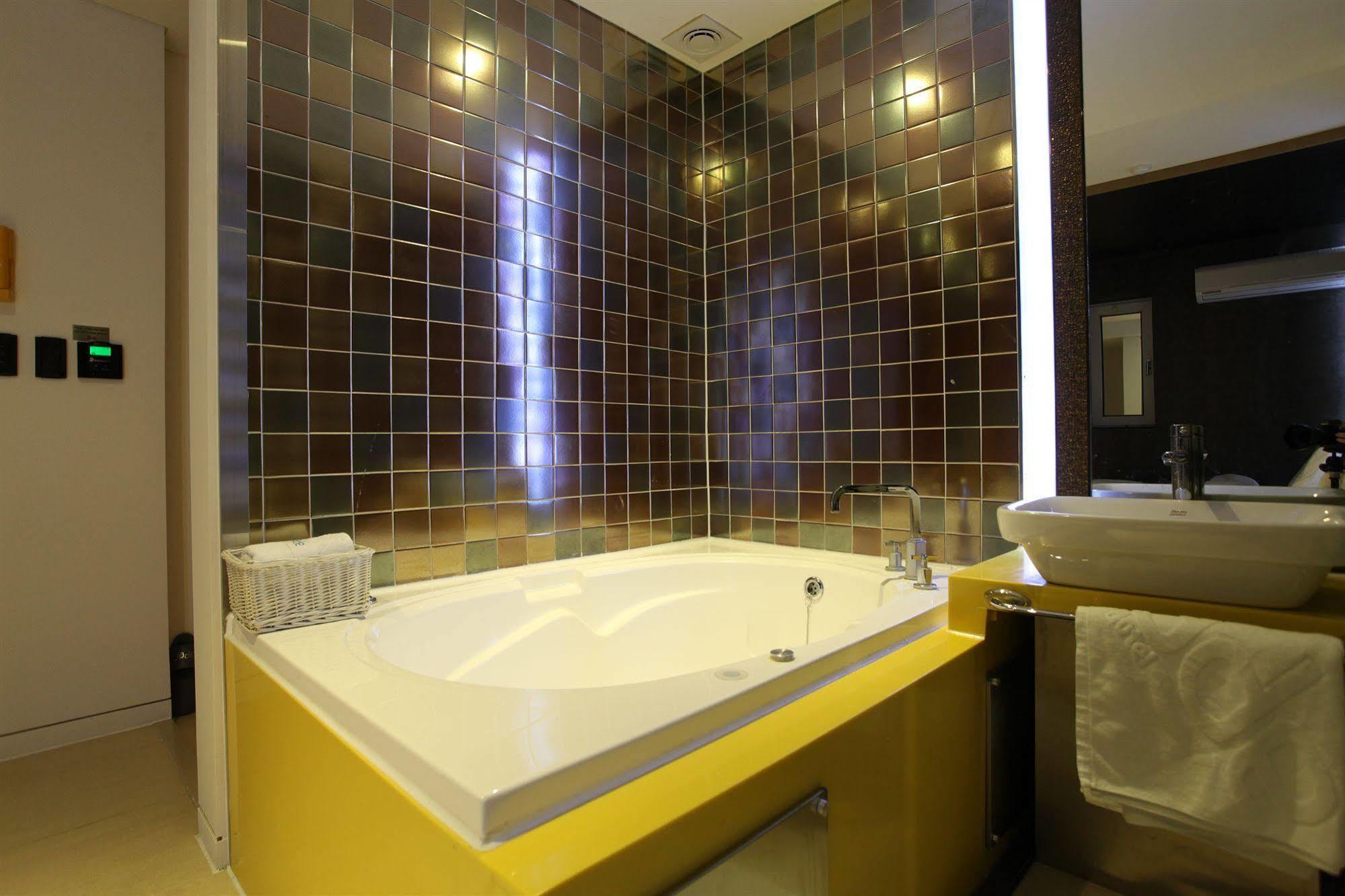 Hotel Jade Сеул Экстерьер фото